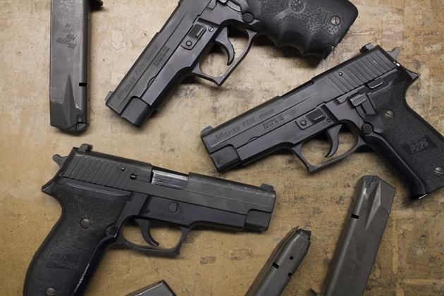 Sig Sauer P226 40 S&W DA/SA Police Trade-ins (Fair Condition)